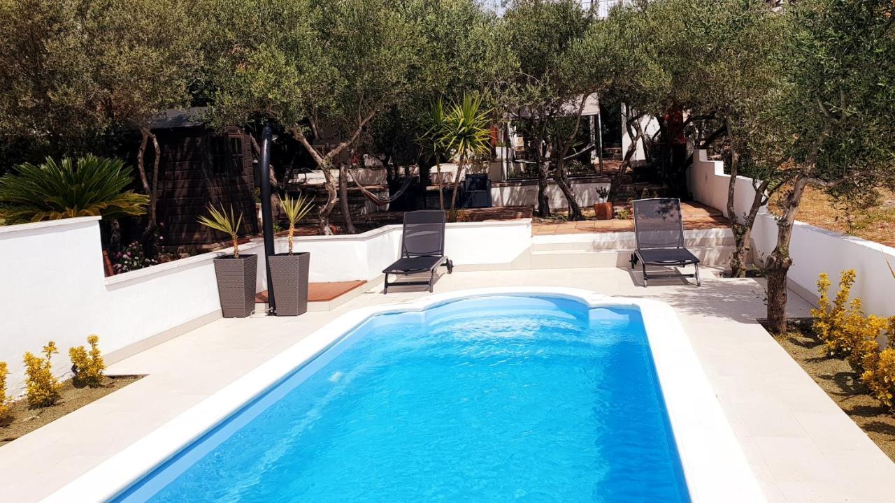 House Oliva With Private Pool And Large Garden Villa Stari Grad  Eksteriør billede