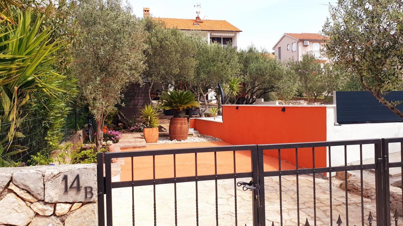 House Oliva With Private Pool And Large Garden Villa Stari Grad  Eksteriør billede